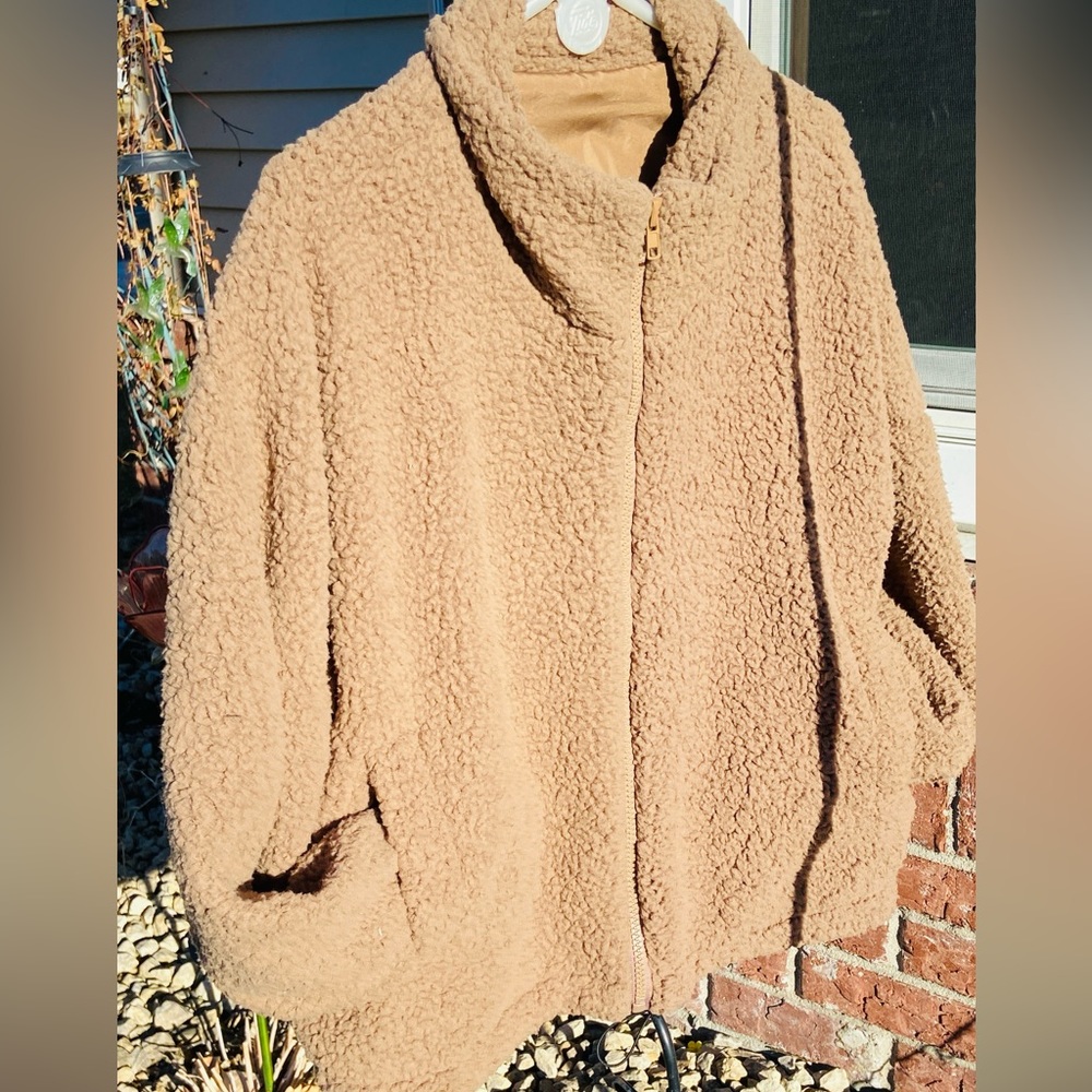 LaMiel NWT Sz-L Tan Faux Sherpa/Silk Lightweight & Cozy Spring/Fall/Night Jacket - Picture 9 of 16